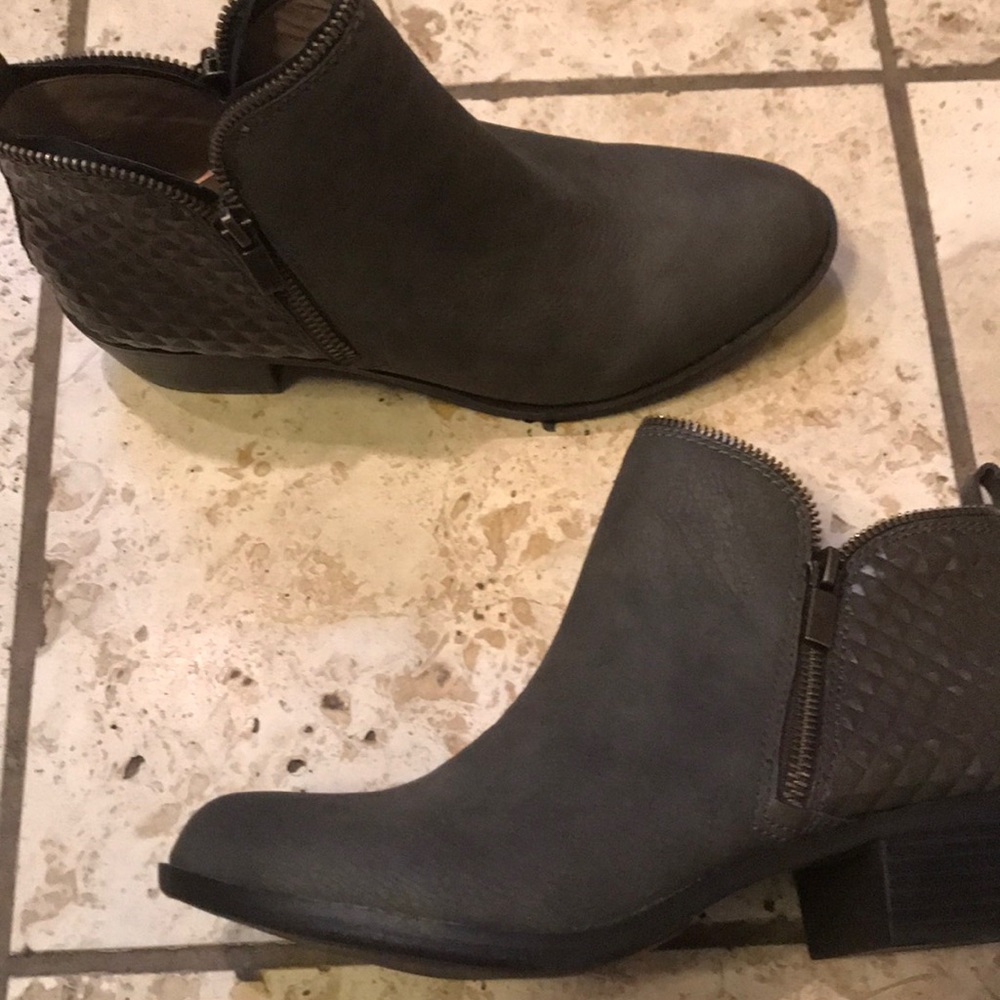 Zipper-lined Ankle Booties